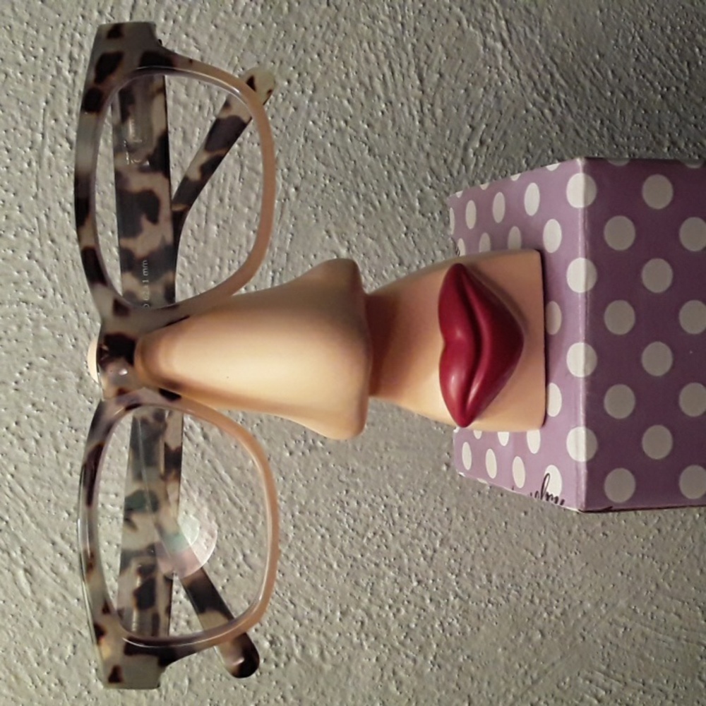 NWOT Eyeglass Stand Holder